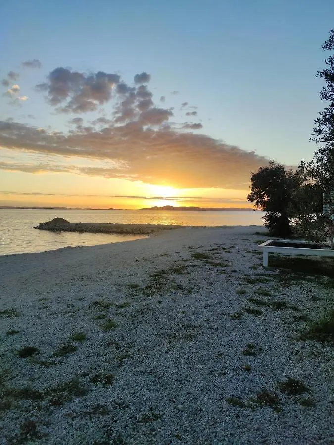Buqez Home&Sea Vila 65, 32 Drage Hébergement de vacances